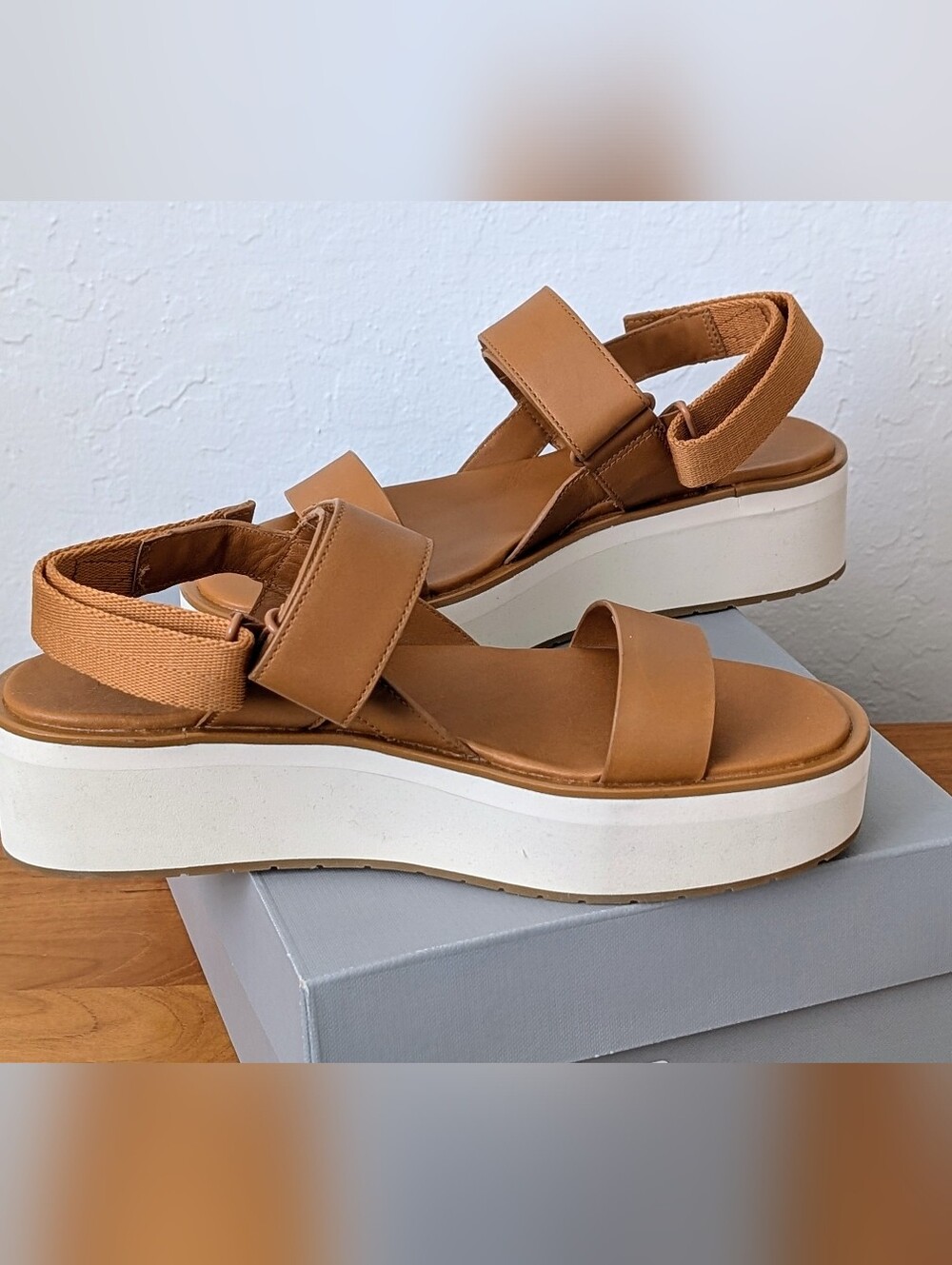 (NEW IN BOX♥️) Everlane Tan Leather Platform Sport Sandals Size 8 Never Worn - Picture 4 of 9